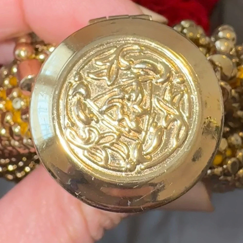 💥SALE Vintage Gold Bead Metal Mesh Minaudière Concertina Closure Bagcirca1950-70 - Picture 4 of 12